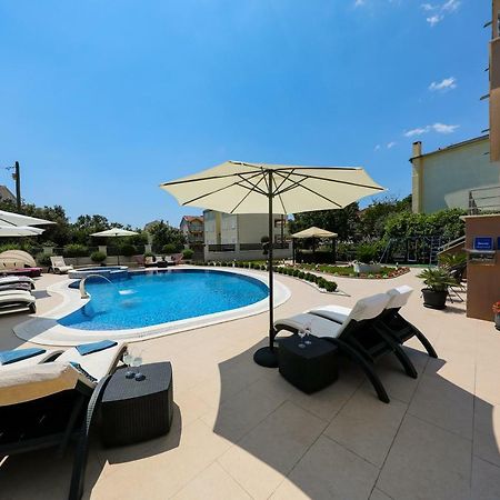 Apartments Tony Biograd Na Moru Exterior photo