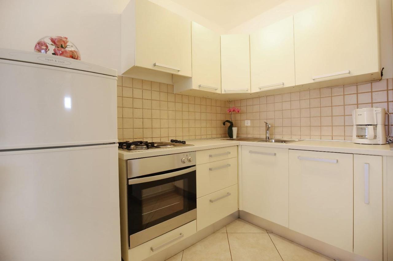 Apartments Tony Biograd Na Moru Exterior photo