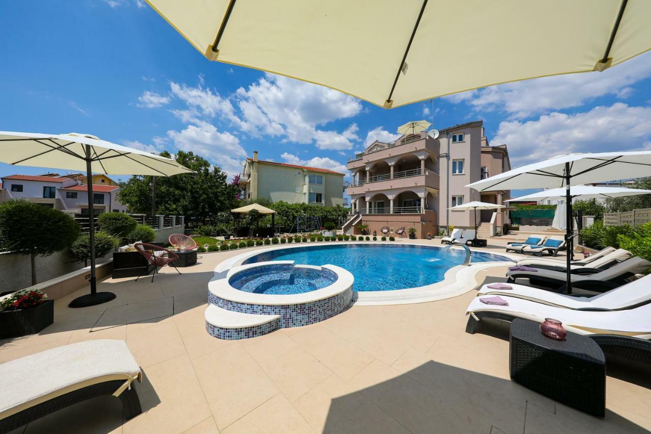 Apartments Tony Biograd Na Moru Exterior photo